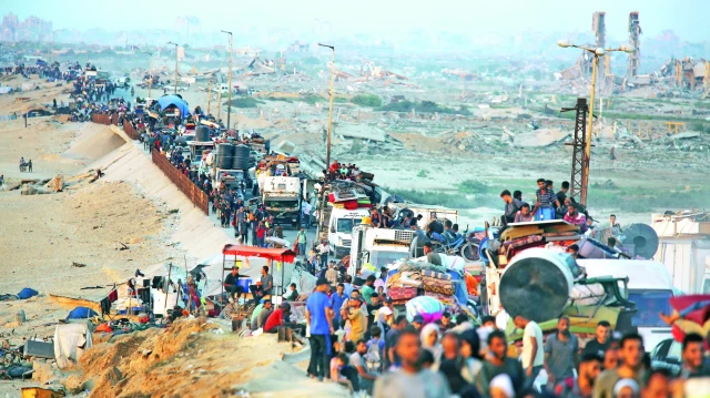 gazzede mezarliklar dirilere siginak oldu wBvjy9b8