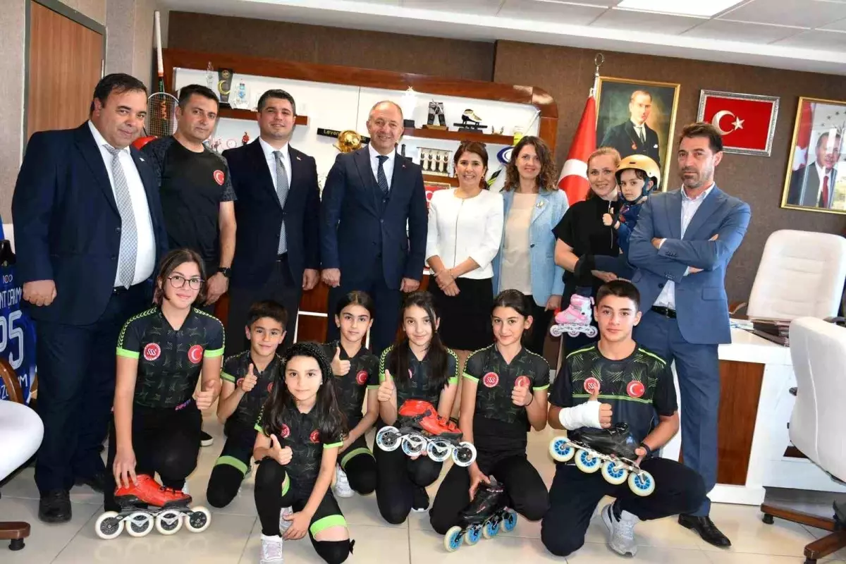 speed skating spor kulubu yonetiminden cakmura ziyaret SRub6FpR