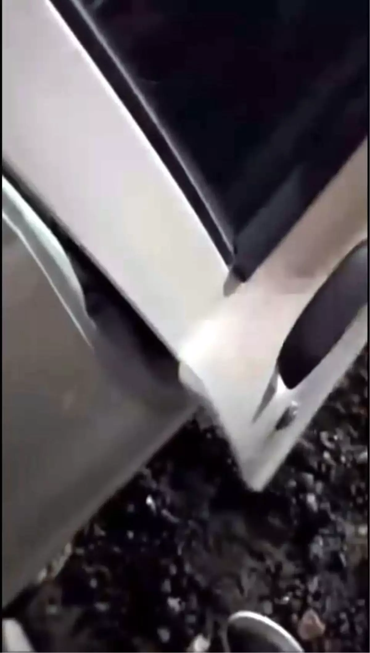 avcilarda hirsizlik 4 lastik ve ses sistemi calindi ODSiVNls.jpg