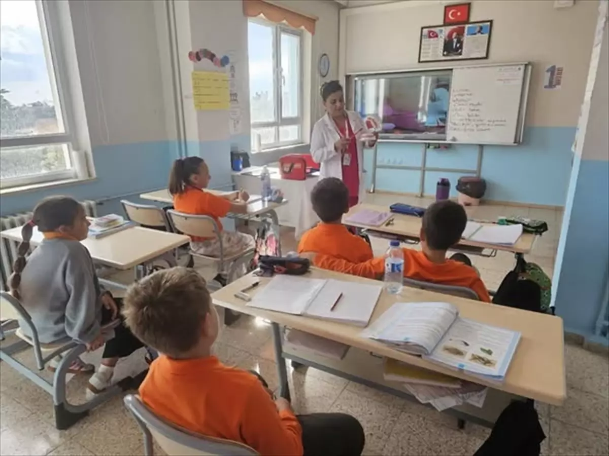 ogrencilere agiz ve dis sagligi egitimi basladi t7NiynmR