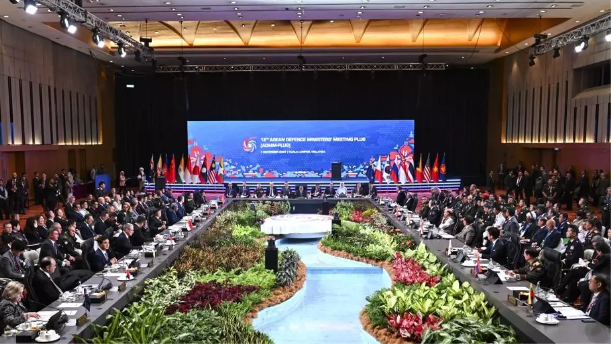 cin savunma bakani asean toplantisinda Tgk8ZMTh.jpg