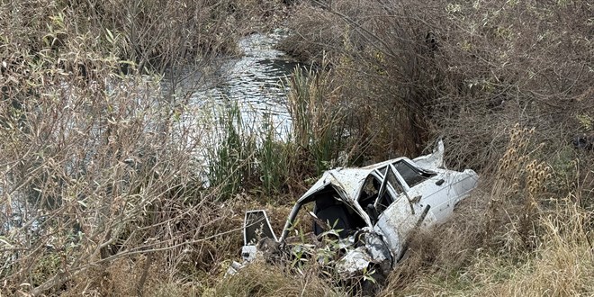 kahramanmarasta kopruden dusen otomobildeki 1 kisi oldu ZVLBMsbX.jpg