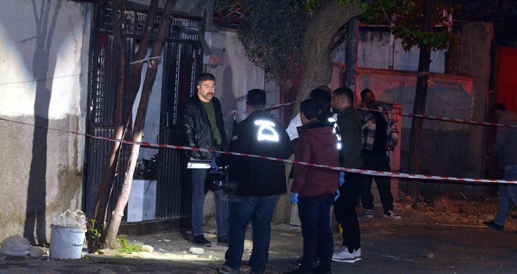 iki-aile-birbirine-girdi-1i-agir-7-yarali-c2dR54JI